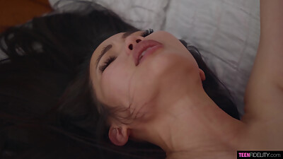 Kiki King Gives a Happy Ending with a Creampie
