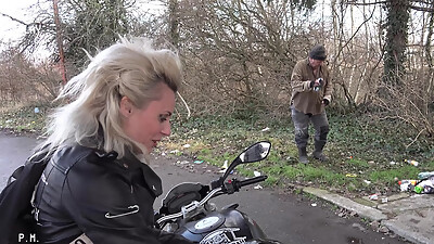 Dirty Mattress Fuck Fest (Dirty Sarah)
