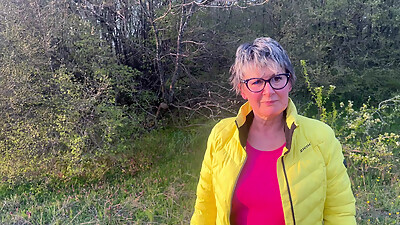 The Anal Granny Outdoors!