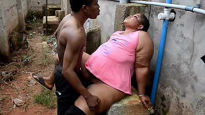 Dirty Home Less Granny Is Fucked by a Broke Guy
