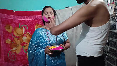 If Desi Bhabhi',s husband did not come home in Holi, then Holi was celebrated with brother-in-law, so brother-in-law sister-in-law.
